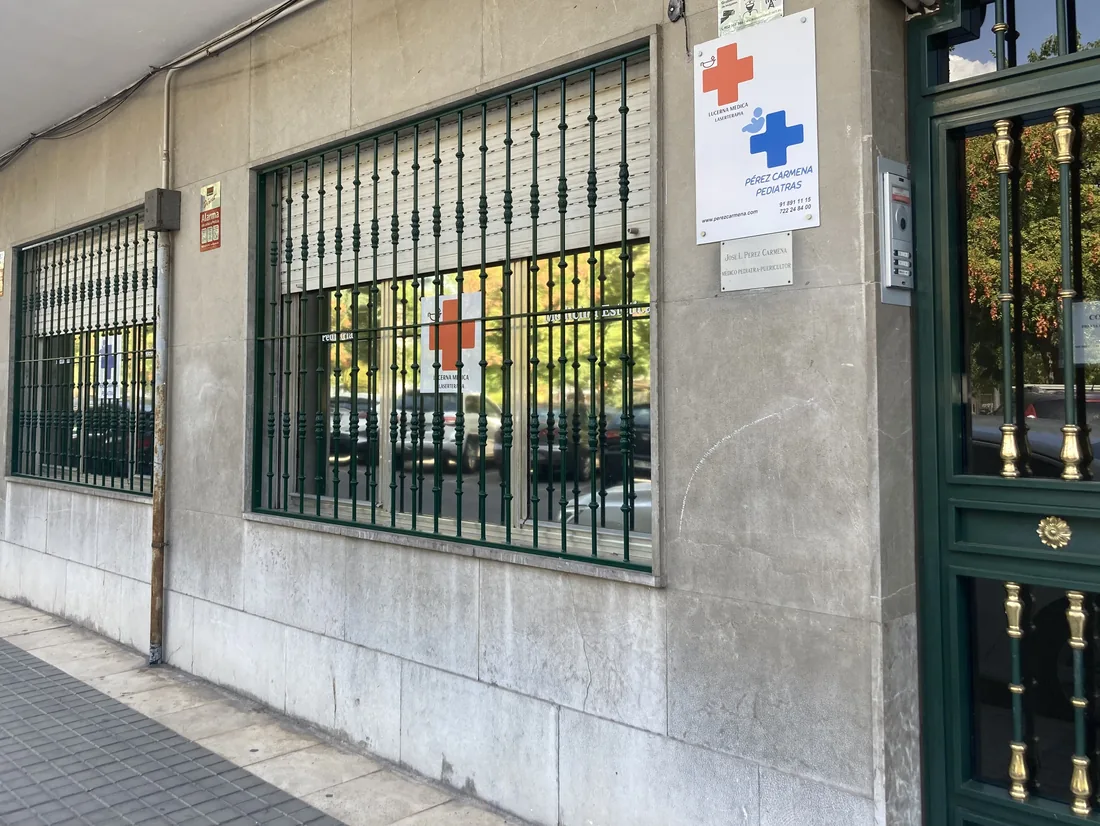 Fachada de la consulta de Clínica Lucerna Medica en Aranjuez